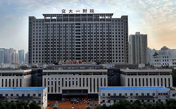 西安交通大學(xué)第一附屬醫(yī)院淚溝凹陷填充技術(shù)風格怎么樣?心動案例&效果詳情