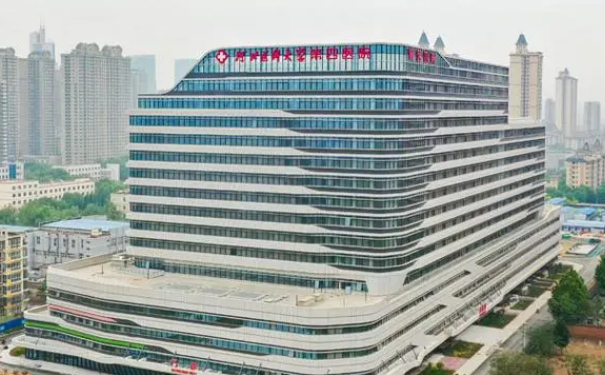 河北醫(yī)科大學(xué)第四醫(yī)院趙建廣全瓷牙種植費用查詢?技術(shù)評價_效果詳情